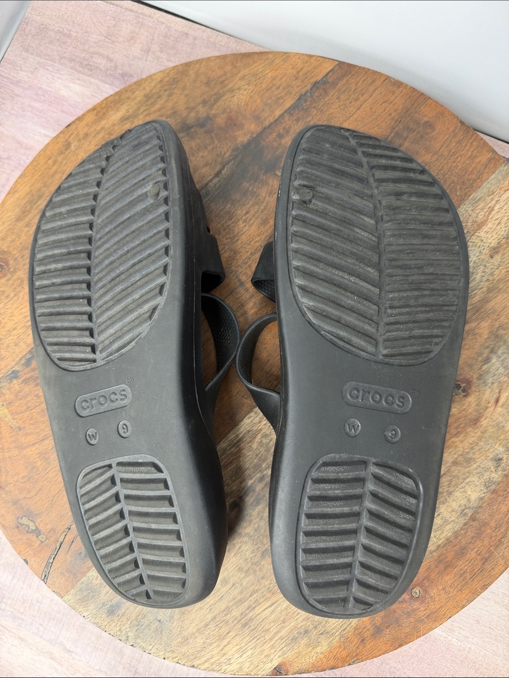 CROCS Black Triple-Strap Comfort Slides - Size: 9 - Picture 7 of 7
